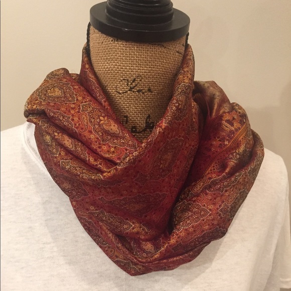 Silk scarf/wrap in maroon/amber - Picture 3 of 9